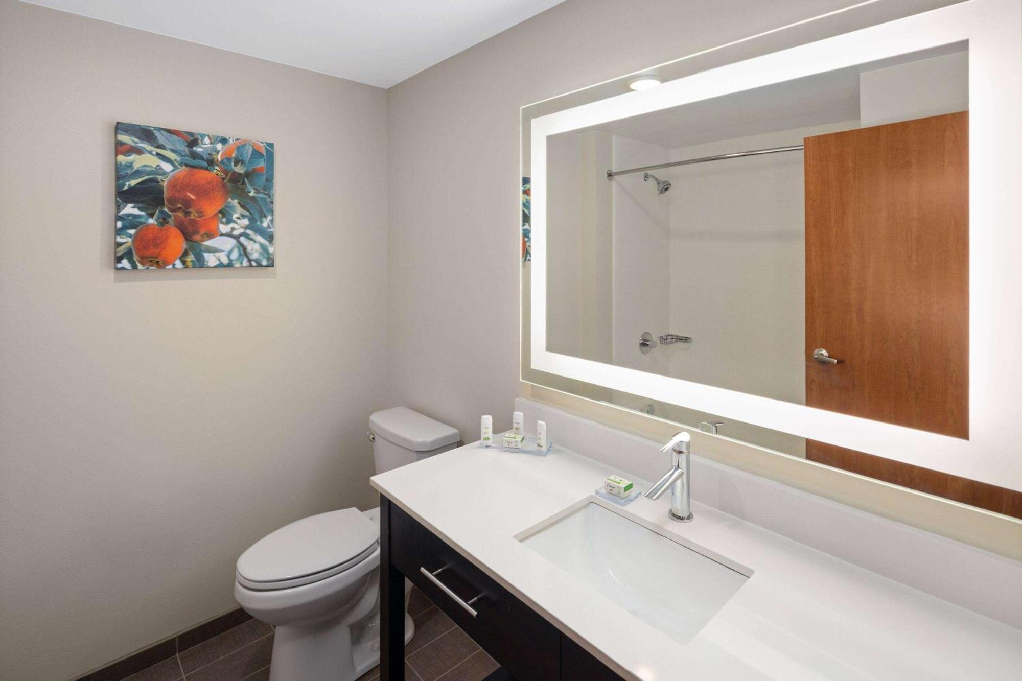 La Quinta Inn & Suites By Wyndham เวนัตชี ภายนอก รูปภาพ