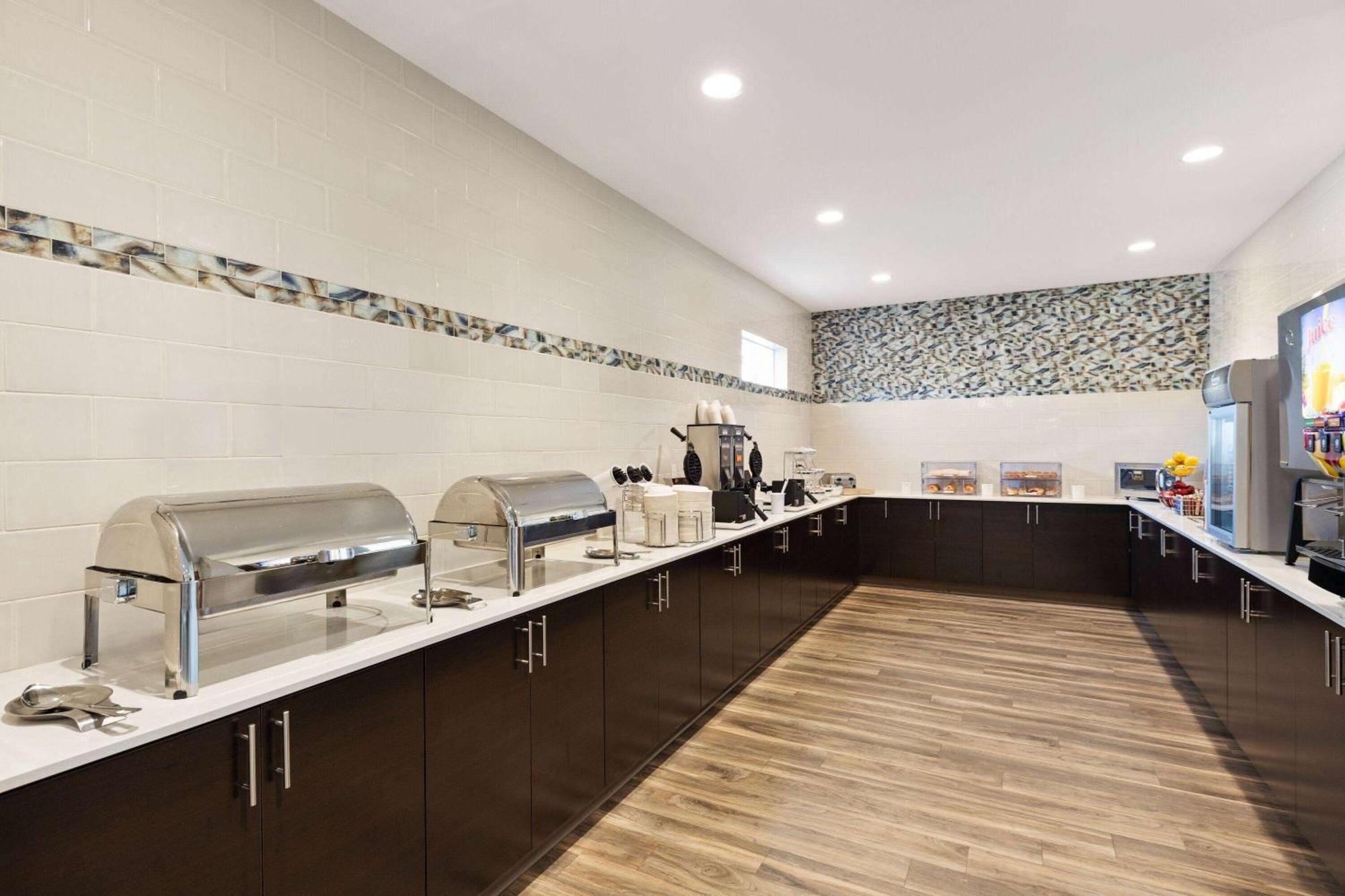 La Quinta Inn & Suites By Wyndham เวนัตชี ภายนอก รูปภาพ