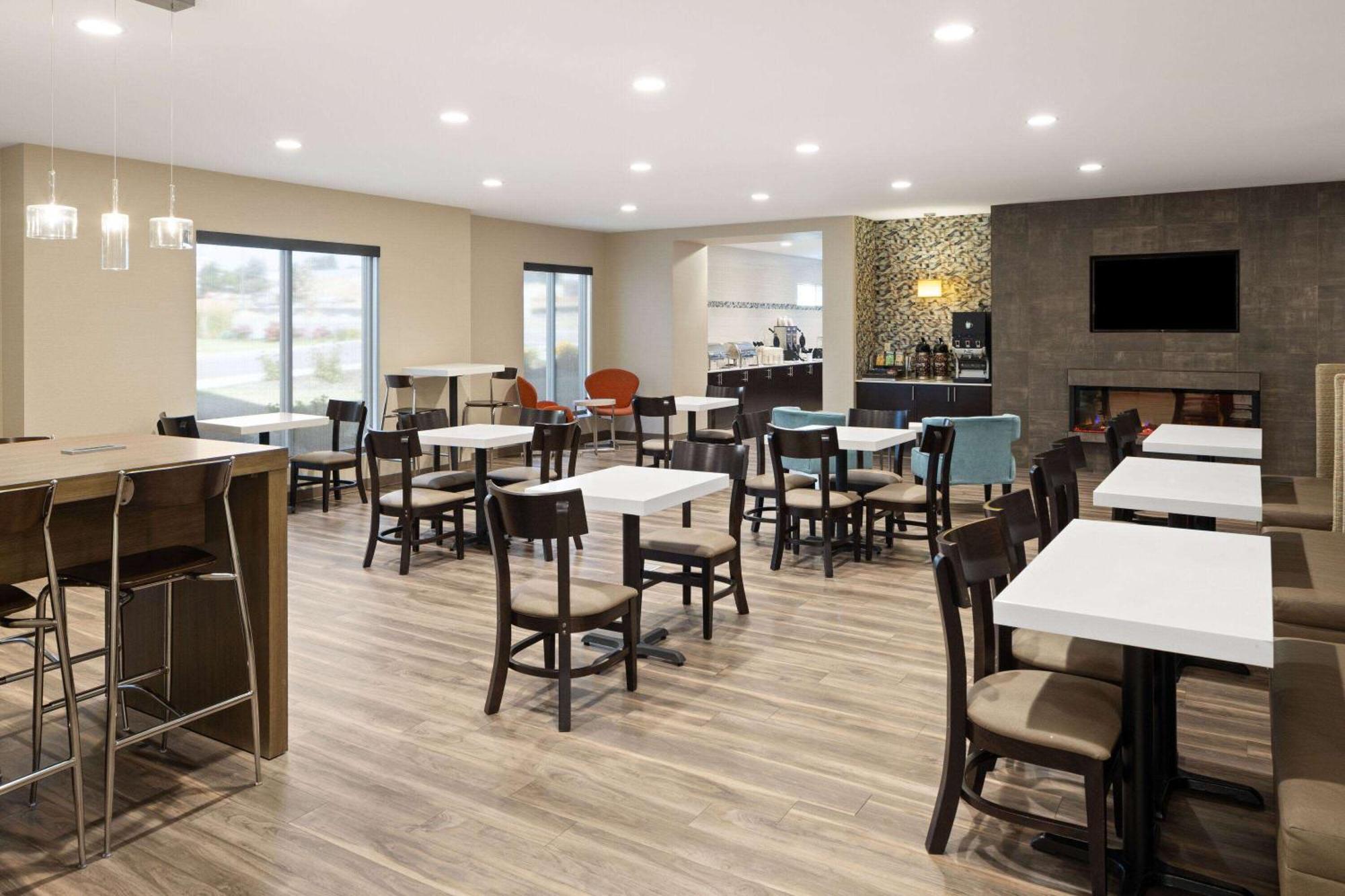 La Quinta Inn & Suites By Wyndham เวนัตชี ภายนอก รูปภาพ