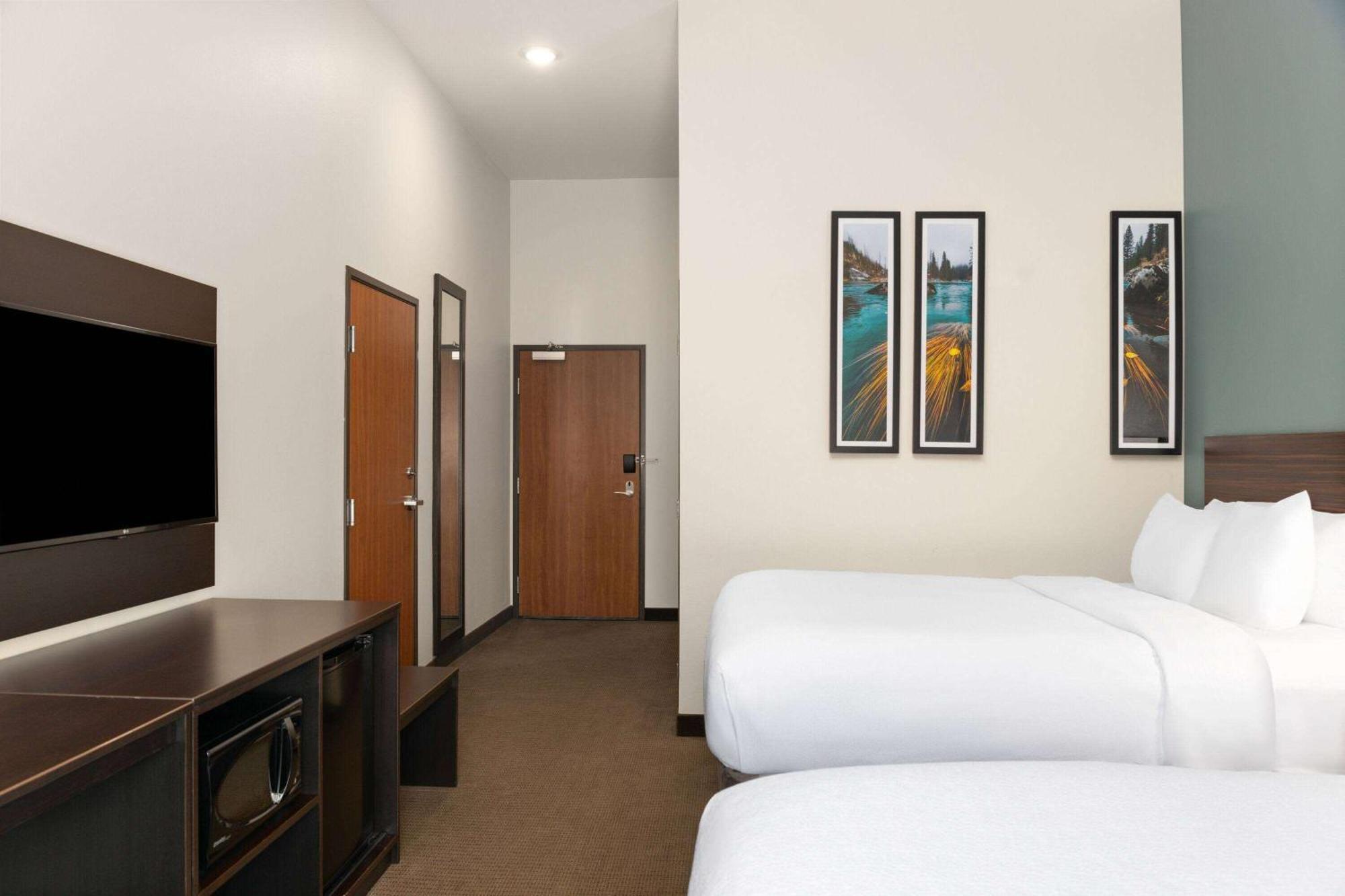 La Quinta Inn & Suites By Wyndham เวนัตชี ภายนอก รูปภาพ
